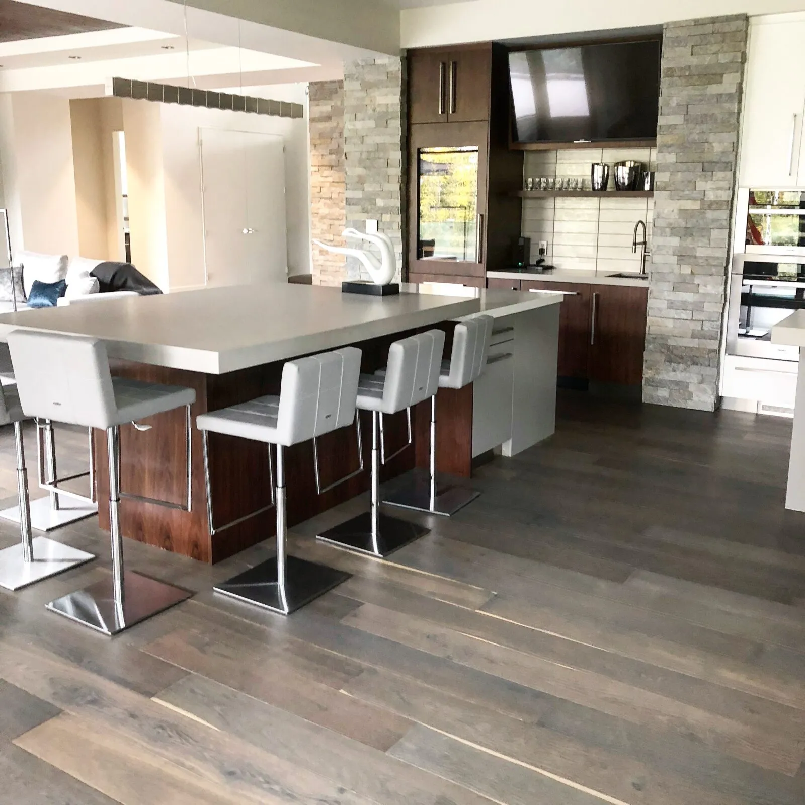 Kitchen Hardwood | Dehart Tile